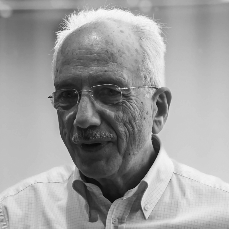 Black and white photo of Leonardo Morlino